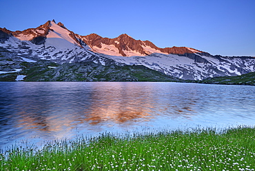 View over lake Wildgerlos to Gabler and Reichenspitze, Gerlos, Hohe Tauern National Park, Zillertal Alps, Tyril, Austria