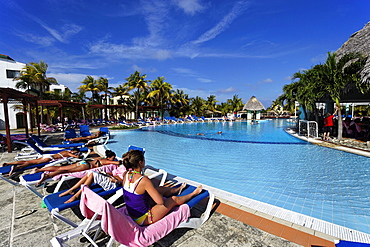 Swimming pool, Hotel NH Krystal Laguna Villas and Resort, Cayo Coco, Ciego de Avila, Cuba, West Indies