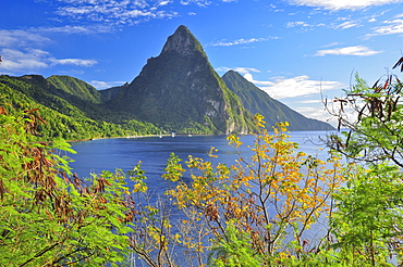 Volcano mountains The Pitons with Gros and Petit Piton and sea, UNESCO world heritage, Soufriere, St. Lucia, Saint Lucia, Lesser Antilles, West Indies, Windward Islands, Antilles, Caribbean, Central America