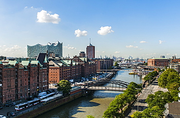 Hamburgs new Elbphilharmonie and old trading houses in Speichercity, modern architecture in Hamburg, Hamburg, north Germany, Germany