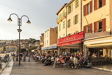 Restaurants in Cassis harbour Cassis, Cote d Azur, France