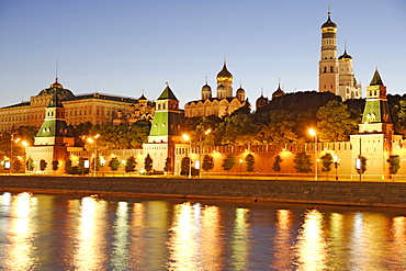 Moskva river and the Moscow Kremlin in the evening, Moscow, Russia