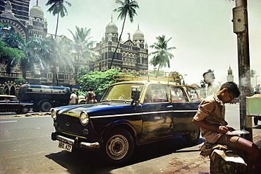 Taxi downtown, Mumbai, Maharashtra, India