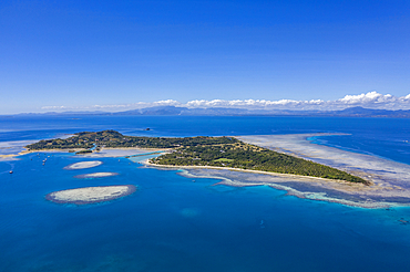 Aerial view of Malolo Island with Viti Levu in the distance, Malolo Island, Mamanuca Group, Fiji Islands, South Pacific