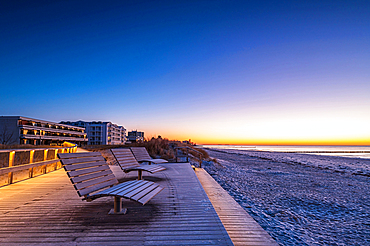 Beach sofas on the beach of Großenbrode at the blue hour, Ostseeheilbad Großenbrode, Großenbrode, Baltic Sea, Ostholstein, Schleswig-Holstein, Germany