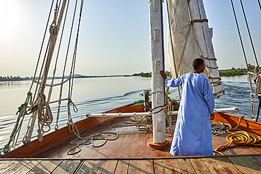 lazulli boat,egypt,river nile,sailor