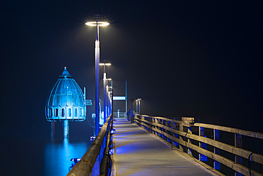 Pier, diving gondola, Zingst, Mecklenburg-West Pomerania, Germany