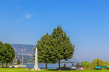 Peachland, Okanagan Lake, waterfront