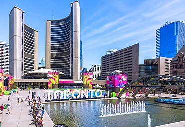 Toronto, New and Old City Hall at Nathan Phillips Square