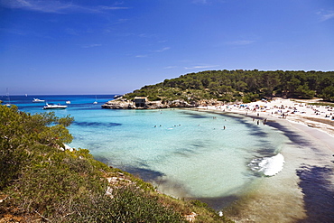 People on the beach in the bay of s'Amarador, Cala MondragÛ, Natural park of MondragÛ, Mallorca, Balearic Islands, Mediterranean Sea, Spain, Europe