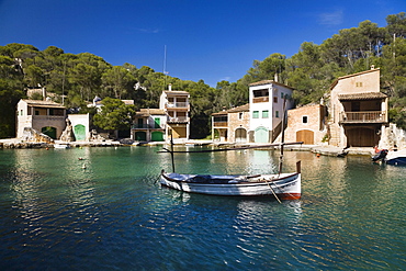 Boat at harbour of Cala Figuera under blue sky, Mallorca, Balearic Islands, Mediterranean Sea, Spain, Europe