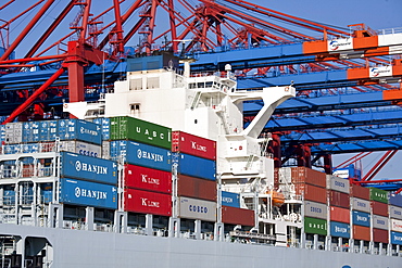 Container gantry crane, Port of Hamburg, Germany