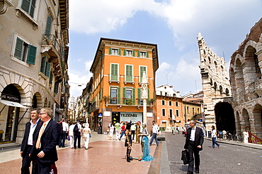 Piazza Bra, Via Mazzini, Verona, Veneto, Italy