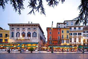 Restaurants, Piazza Bra, Verona, Veneto, Italy