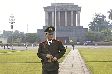 Soldier in front of the Ho-Chi-Minh Mausoleum at Hanoi, Ha Noi Province, Vietnam, Asia