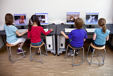 Pupils using computers, Hamburg, Germany