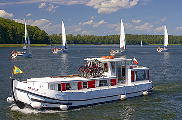 Houseboat and Sailingboats on Jezioro Talty (Talter-Gewaesser), Mazurskie Pojezierze, East Prussia, Poland, Europe