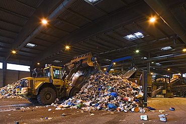 sorting at the waste disposal centre in Lahe Hanover, Lower Saxony, Germany