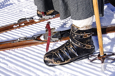 Traditional Skiers, Sella Ronda, Groedner Joch, Groeden, South Tyrol, Italy, MR