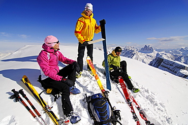 Ski Tour, Duerrenstein, Hochpuster Valley, South Tyrol, Italy, model released