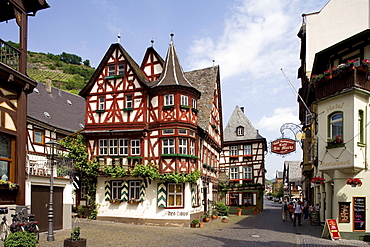 The Altes Haus inn in Bacharach on the river Rhine, Rhineland-Palatinate, Germany, Europe