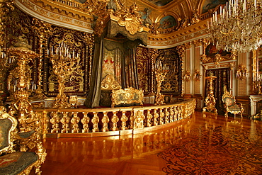 King Ludwigs bedroom at Herrenchiemsee castle, Herrenchiemsee, Chiemgau, Bavaria, Germany