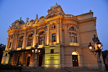The theater Teatr Slowackiego at dusk, Krakow, Poland, Europe