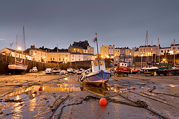 View of the town and harbour, Tenby, Pembrokeshire, Dyfed, Wales, Great Britain, United Kingdom, UK, Europe