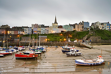 View of the town and harbour, Tenby, Pembrokeshire, Dyfed, Wales, Great Britain, United Kingdom, UK, Europe