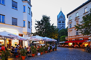 Summer in the city on St. Anna square, Lehel, Munich, Upper Bavaria, Bavaria, Germany