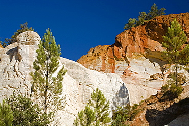 Colorado Provencal, rocks of ochre under a blue sky, Rustrel, Vaucluse, Provence, France