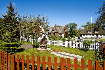 Village on Hallig Oland, North Frisian Islands, Schleswig-Holstein, Germany