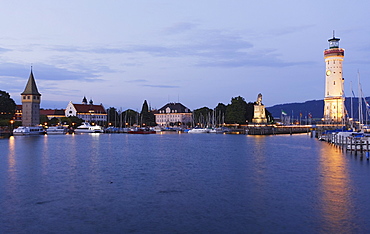 Port entrance with New Lindau Lighthouse and Bavarian Lion, Lindau, Bavaria, Germany