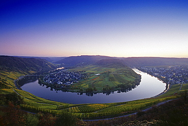 View at the Mosel sinuosity near Kroev at dusk, Mosel, Rheinland-Palatinate, Germany