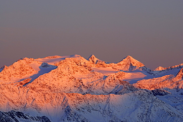 Sonklarspitze, Zuckerhuetl and Wilder Pfaff in alpenglow, view from the south, Stubaier Alpen range, Stubai range, South Tyrol, Italy