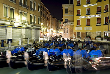 Gondolas at Bacino Orseolo (Servizio Gondole), Venice, Italy, Europe