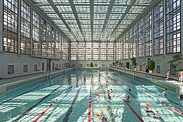 Stadtbad Berlin-Mitte, city baths built in Bauhaus style, Carlo Jelkmann 1930, Berlin