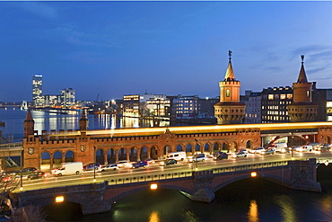 Cars and S-Bahn on the Oberbaum Bridge in the evening, Berlin, Germany, Europe