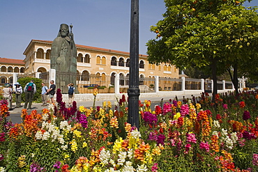 Makarios monument in front of Archbishopric Palace, Holy Archbishopric of Cyprus, President Makarios, Lefkosia, Nicosia, South Cyprus, Cyprus