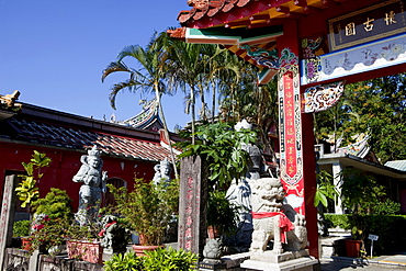 Chen Yuan Kwang Temple and botanic garden Zhishan in the sunlight, Taipei, Taiwan, Asia