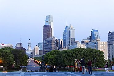 View from the Mueseum of Art over the Benjamin Franklin Parkway and downtown Philadelphia, Pennsylvania, USA