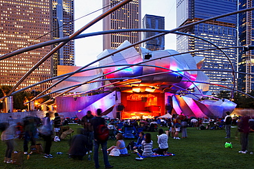 Jay Pritzker Pavillion by Frank O. Gehry, Millenium Park, Chicago, Illinois, USA