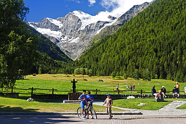 Valley of Valnontey and Gran Paradiso, Cogne, Gran Paradiso National Park, Aosta valley, Italy