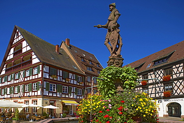 Roehrbrunnen (well) and half-timbered houses at the market place of Gengenbach, Summer, Valley Kinzigtal, Southern Part of Black Forest, Black Forest, Baden-Wuerttemberg, Germany, Europe