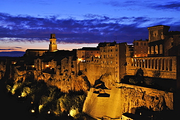 Illuminated tuff city in the evening, Pitigliano, Province Grosseto, Tuscany, Italy, Europe