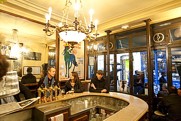 People at the cafe Le Petit Fer a Cheval, Marais District, Paris, France, Europe