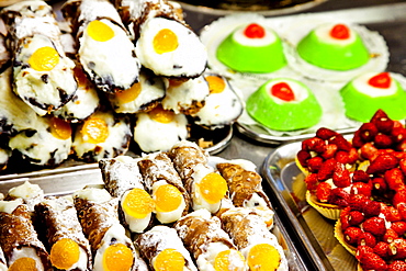 Typical sicilian cake, Caffe Antico Spinnato, Palermo, Sicily, Italy