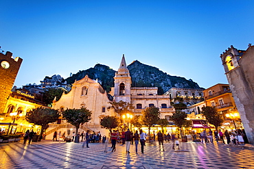 Main square, Piazza IX. Aprile, Taormina, Sicily, Italy