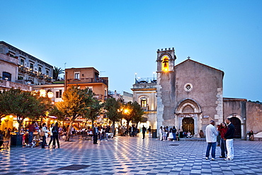 Main square, Piazza IX. Aprile, Taormina, Sicily, Italy