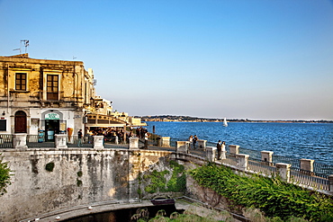 Seaside Promenade, Fonte Aretusa, Ortigia, Syracuse, Sicily, Italy